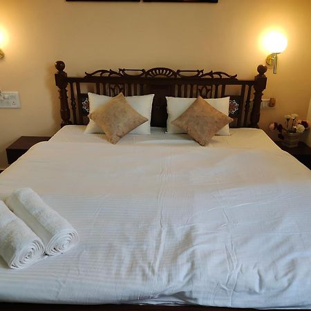 Ninad Homestays คาร์จัต ภายนอก รูปภาพ