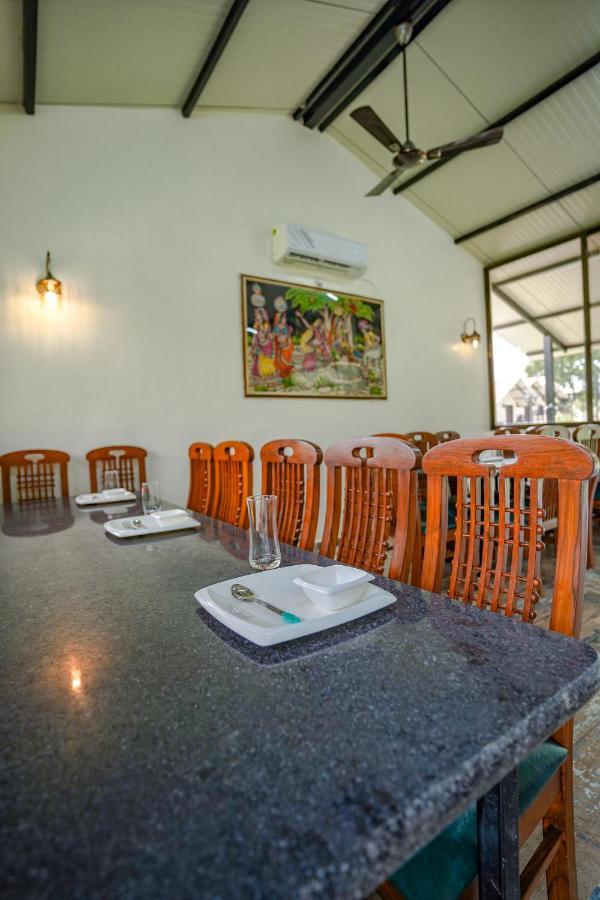 Ninad Homestays คาร์จัต ภายนอก รูปภาพ
