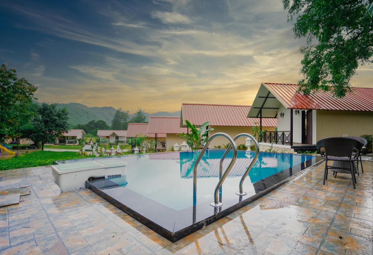 Ninad Homestays คาร์จัต ภายนอก รูปภาพ