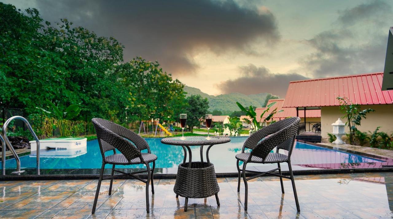 Ninad Homestays คาร์จัต ภายนอก รูปภาพ