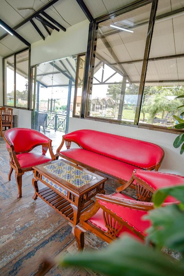 Ninad Homestays คาร์จัต ภายนอก รูปภาพ
