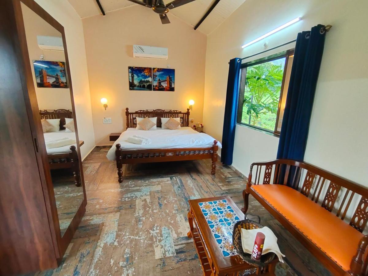 Ninad Homestays คาร์จัต ภายนอก รูปภาพ