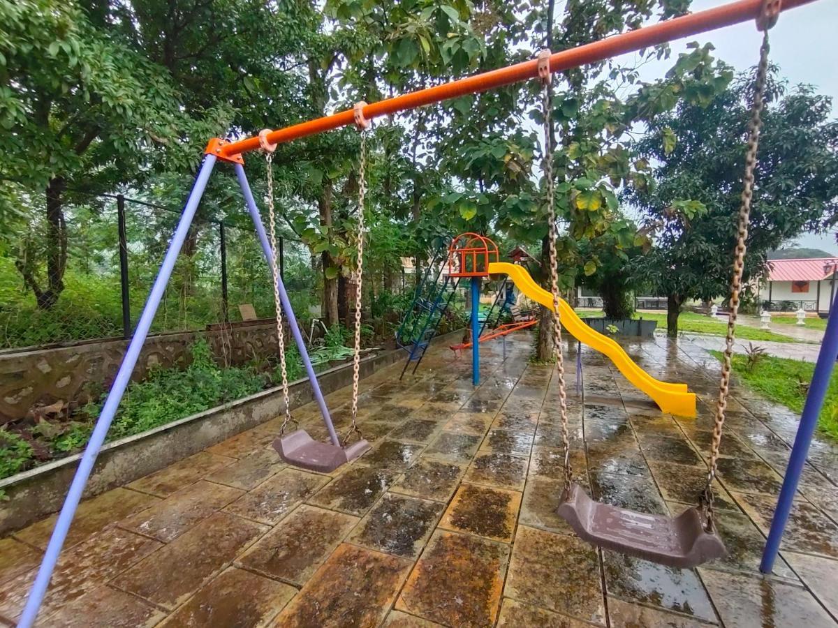 Ninad Homestays คาร์จัต ภายนอก รูปภาพ
